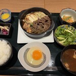 和食日和 おさけと - 牛すき焼き　鍋御膳