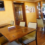 オーランデ・ヴー - 店内の様子