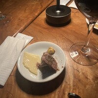 カルネジーオ イースト - 