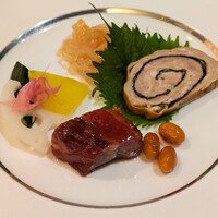 中国料理 彩龍 - 焼き物入り前菜盛り合わせ