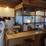 Osaji - 開放的な厨房