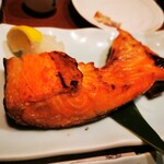 おいしい魚を食べさせる店 魚可津 - 銀鮭かますの塩焼き