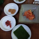 眞味食堂 - サイドメニューと海苔。