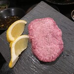焼肉ぜん - 最後はカズキが厚切りタン食べたいって(ｷΦдΦ)