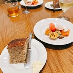 VOLLON - この、カンパーニュが激ウマなんです(⸝⸝⸝°ㅁ°⸝⸝⸝)♡