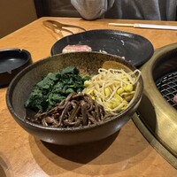 ホルモン焼肉 富や 栄店 - 