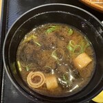 八島 - ヒレカツ御膳の味噌汁