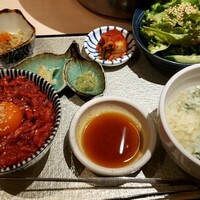 牛刺しと焼肉 仔虎 クリスロード店 - 