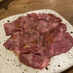 万両 - 塩タン焼き ¥1,100