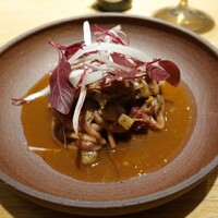 マンサルヴァ - 赤ワイン、赤玉ねぎ、豚スネ肉