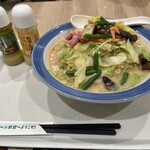 リンガーハット - 料理写真:野菜たっぷりちゃんぽん