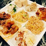 神戸クック・ワールドビュッフェ - 高野豆腐が美味しくておかわり。お好み焼き、かに玉、炒飯、鶏手羽元のワイン煮込み、ポテトサラダなど。