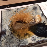 汐見 - お魚料理「寒鰆の柚子胡椒あん」。