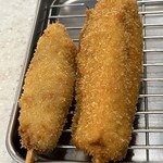 串カツ田中 - 左から豚ヒレ、なすび