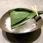 TSUSHIMI - あんぽ柿と白小豆（山梨 白州）