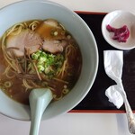 ラー麺 あしょろ - 醤油ラーメン。ど・シンプルな中華そば。