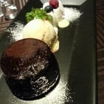 ピエールプレシュウズ - シュルプリーズ・キャラメル・ショコラ with キャラメル・アイス