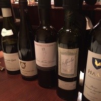 加藤牛肉店 銀座 -  赤ワインのラインアップ