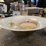 NOUILLES JAPONAISE とくいち - ラーメン横から