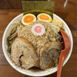 ヤマネコ軒 - 特製豚そば、1400円＋ヤサイ増し、100円＋ニンニク＋アブラ