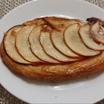 ラ ブティック ドゥ ジョエル・ロブション 丸の内ブリックスクエア店 - パイがうすーくてパリッパリッ！