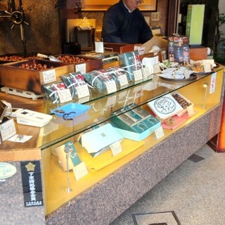 甘栗の老舗 林万昌堂_2