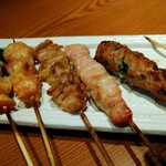 三代目網元　魚鮮水産 - 串焼き５種に単品で焼き鳥ボンジリをオーダー。タレでは無くてあっさりな塩で頂きました（笑）焼き鳥専門店と比較したら値段は少々高目だと思いました。