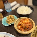 焼肉南大門 新国道店 - キムチ＆もやしナムル