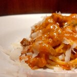 ボッテガ - 完熟トマト、パンチェッタ、卵黄で和えたトンナレッリ