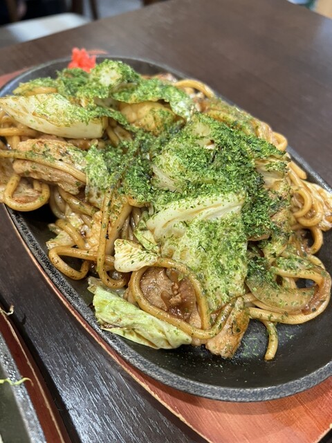 お好み焼き・鉄板焼き 久々の広島風お好み焼き（食べかけでごめんなさい） 学生時代は広島に