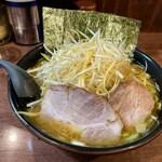 横浜家系 まるに家 - 