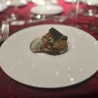 ホテル日航福岡 - 食事は前菜が鮑と帆立貝柱のセルクラージュ・ベルガモットのヴィネグレット。