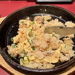 丸源ラーメン - 玉子とチャーハンをよ〜くかき混ぜて出来上がり