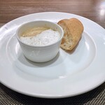 キャトルラパン - ひよこ豆のスープとパン