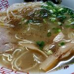 一二三 - 「中華そば」に胡椒を振りかけていただく