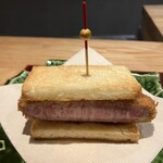 和牛小皿 しんうち - 【真打コース】
                                揚　物：和牛ヒレかつサンド