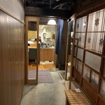 酒喰およべ - 廊下からの内観