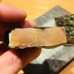 日本料理 晴山 - 鰤のお鮨