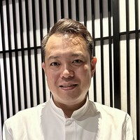 眞善美 - ご主人の河合善行シェフは名古屋の「中国四川料理 桃花源」と「四川飯店」で21年修業され、料理長をされたのち、2020年11月にこちらのお店をオープン。