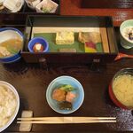 菊華荘 - 小鉢に複数　少しずつ　盛り合わせ