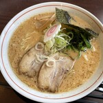 麺家 なると - とんこつ醤油らーめん大盛