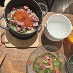 ネコシャク - 和牛といくらのココット飯とブリのかるぱっちょ