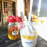 cafe123 - 席が空いていなくても食べるべきソフトクリーム