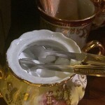 不純喫茶 アルテミス - その昔は、「砂糖はおいくつ入れますか？」と聞かれましたね。