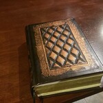 不純喫茶 アルテミス - Hotelに置いてある聖書のようです。