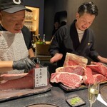 276998587 - 和牛と鮪の紹介