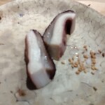 すしやのたい悟 - 蛸の桜煮の頭（店からのサービス）