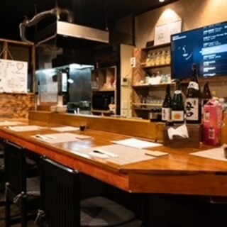 "Accommodating from Solo Diners to Groups ☆ A Tranquil Japanese-Style Interior"