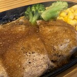 大衆串自慢 ベッコウマン - タレは酸味強め