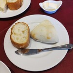 ミモザ - フォカッチャ、おかわり頂けますよ